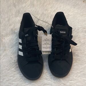 Adidas men Classic Black Sneakers with White Stripes New size 9.5